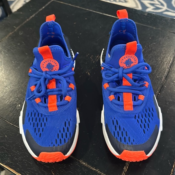 SOLD Nike Huarache - Picture 2 of 5